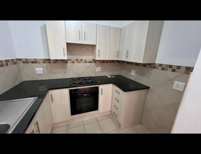1 BEDROOM PROPERTY TO RENT IN BRENTWOOD PARK